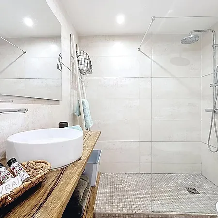 Private Garden & Pool 2 Km 度假居 昂蒂布