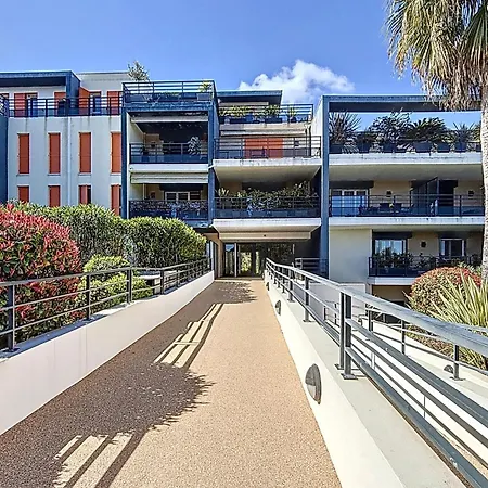 Private Garden & Pool 2 Km 度假居 昂蒂布