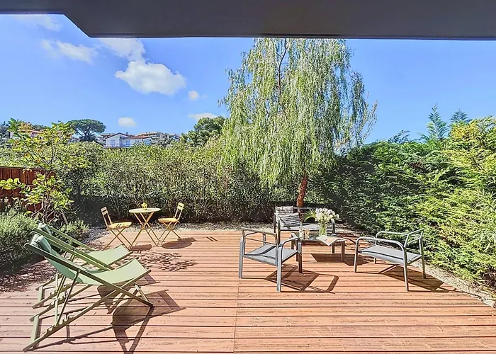 Private Garden & Pool 2 Km