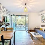 Holiday home Private Garden & Pool 2 Km *
