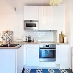 Holiday home Private Garden & Pool 2 Km Antibes