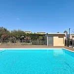 Private Garden & Pool 2 Km