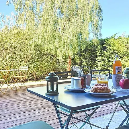 펜션 Private Garden & Pool 2 Km *